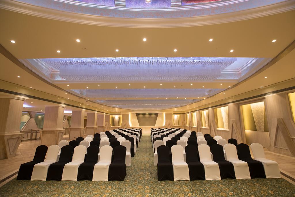 Отель The Suryaa Нью-Дели Экстерьер фото The Grand Ballroom